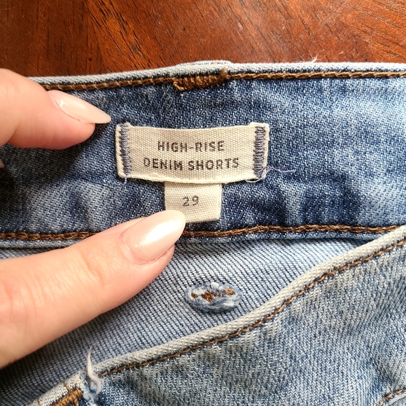 Madewell High Rise Shorts - Picture 3 of 4